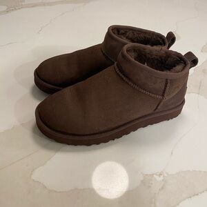 Ugg Classic Ultra Mini Chocolate Brown sz7